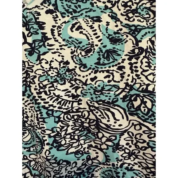 Lilly Pulitzer HIPPY HIPPY SHAKE Michele Shirt Top Size M V neck Cotton Stretch - Picture 2 of 8